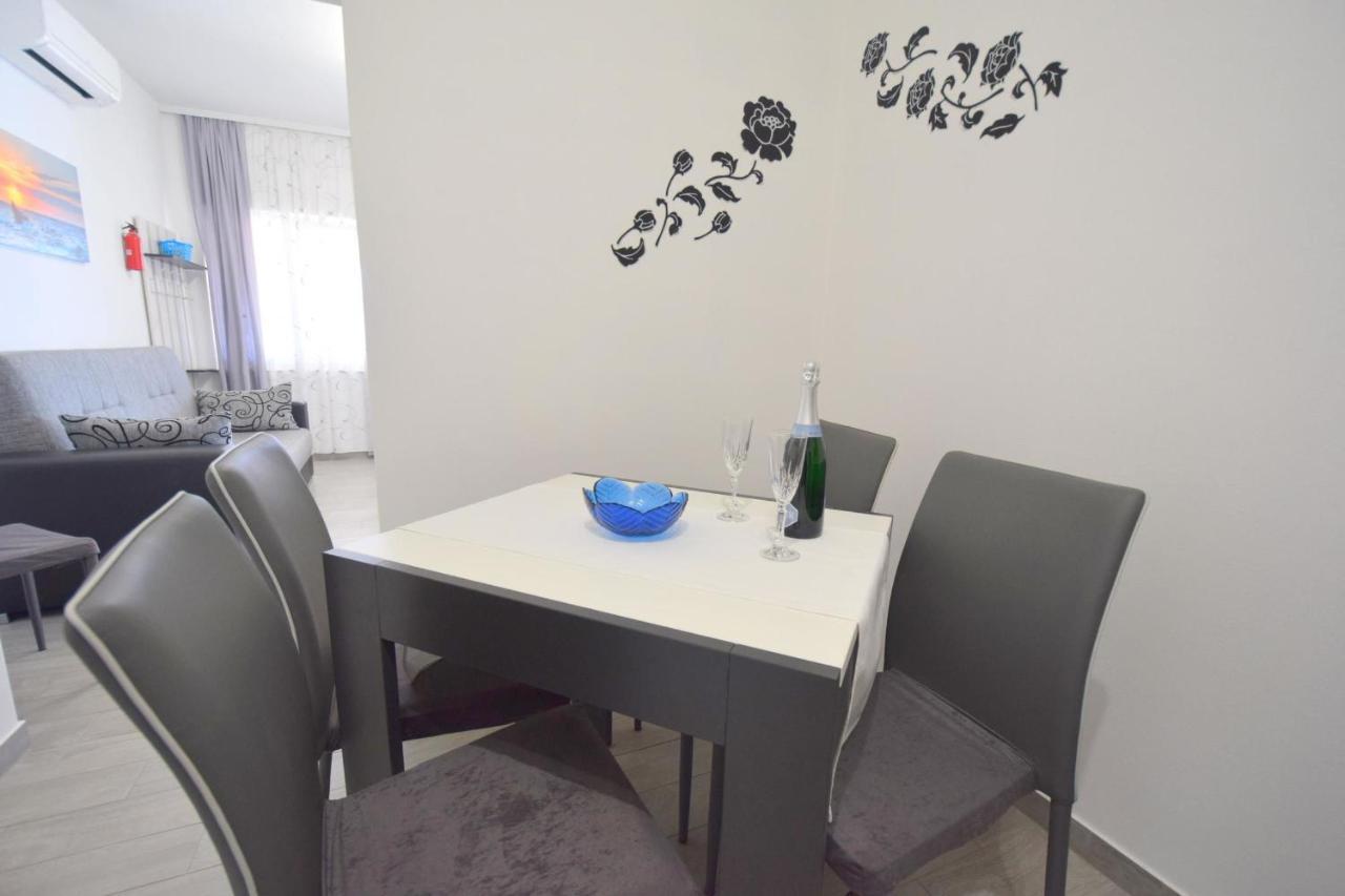 Apartments Mladenka Malinska Εξωτερικό φωτογραφία