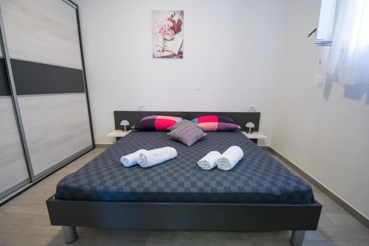 Apartments Mladenka Malinska Εξωτερικό φωτογραφία