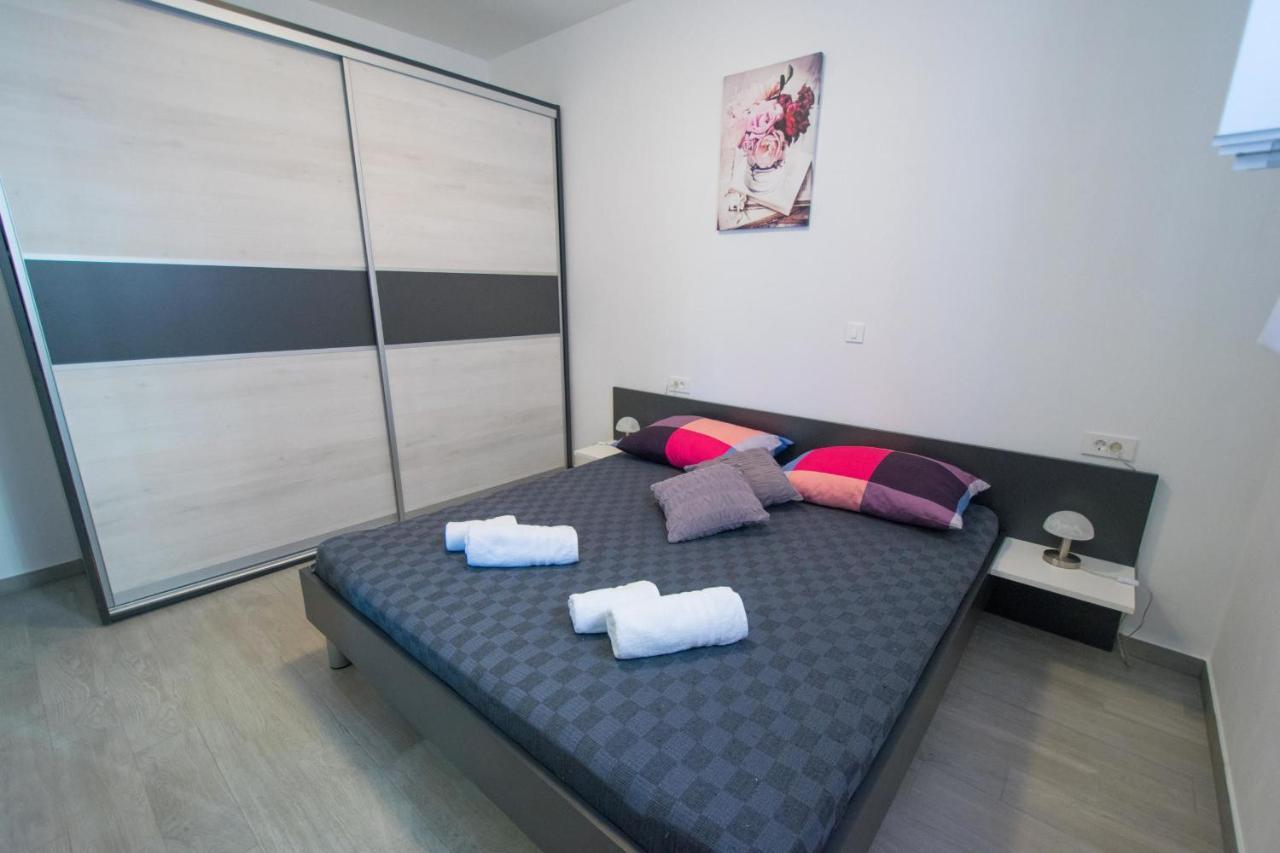 Apartments Mladenka Malinska Εξωτερικό φωτογραφία