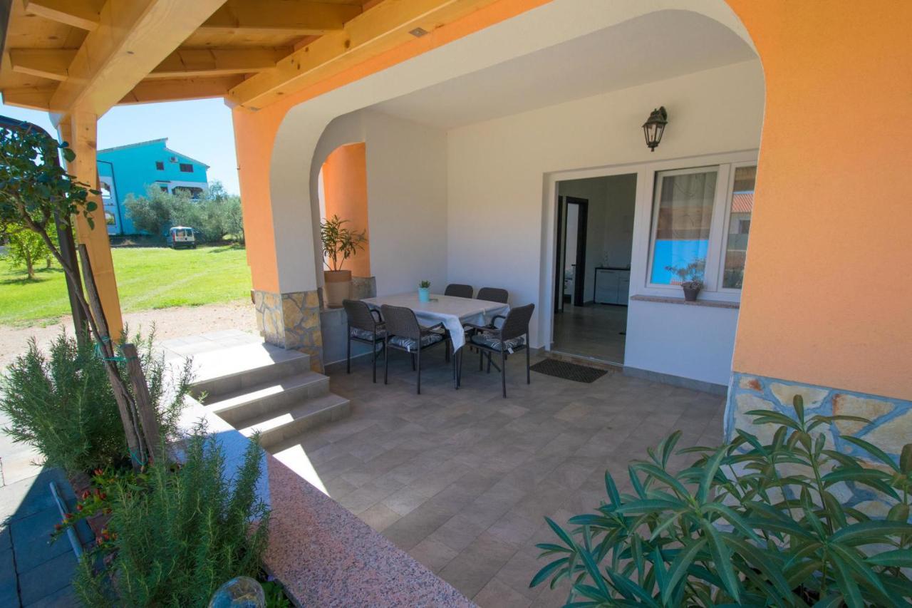 Apartments Mladenka Malinska Εξωτερικό φωτογραφία