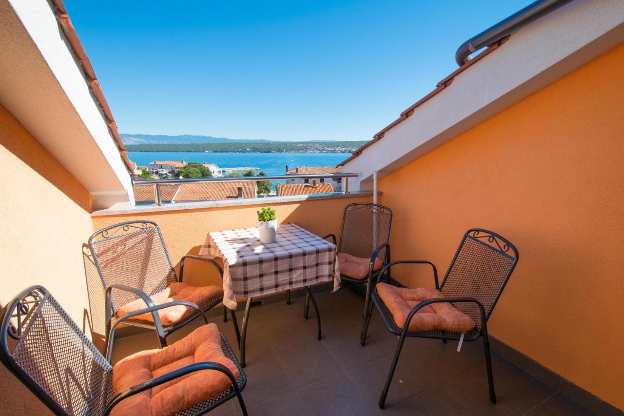 Apartments Mladenka Malinska Εξωτερικό φωτογραφία