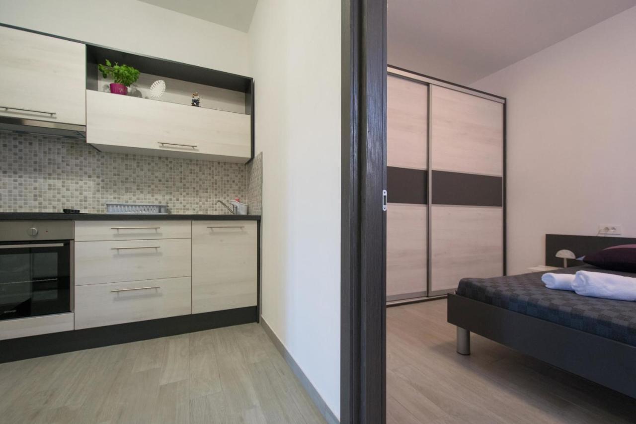 Apartments Mladenka Malinska Εξωτερικό φωτογραφία