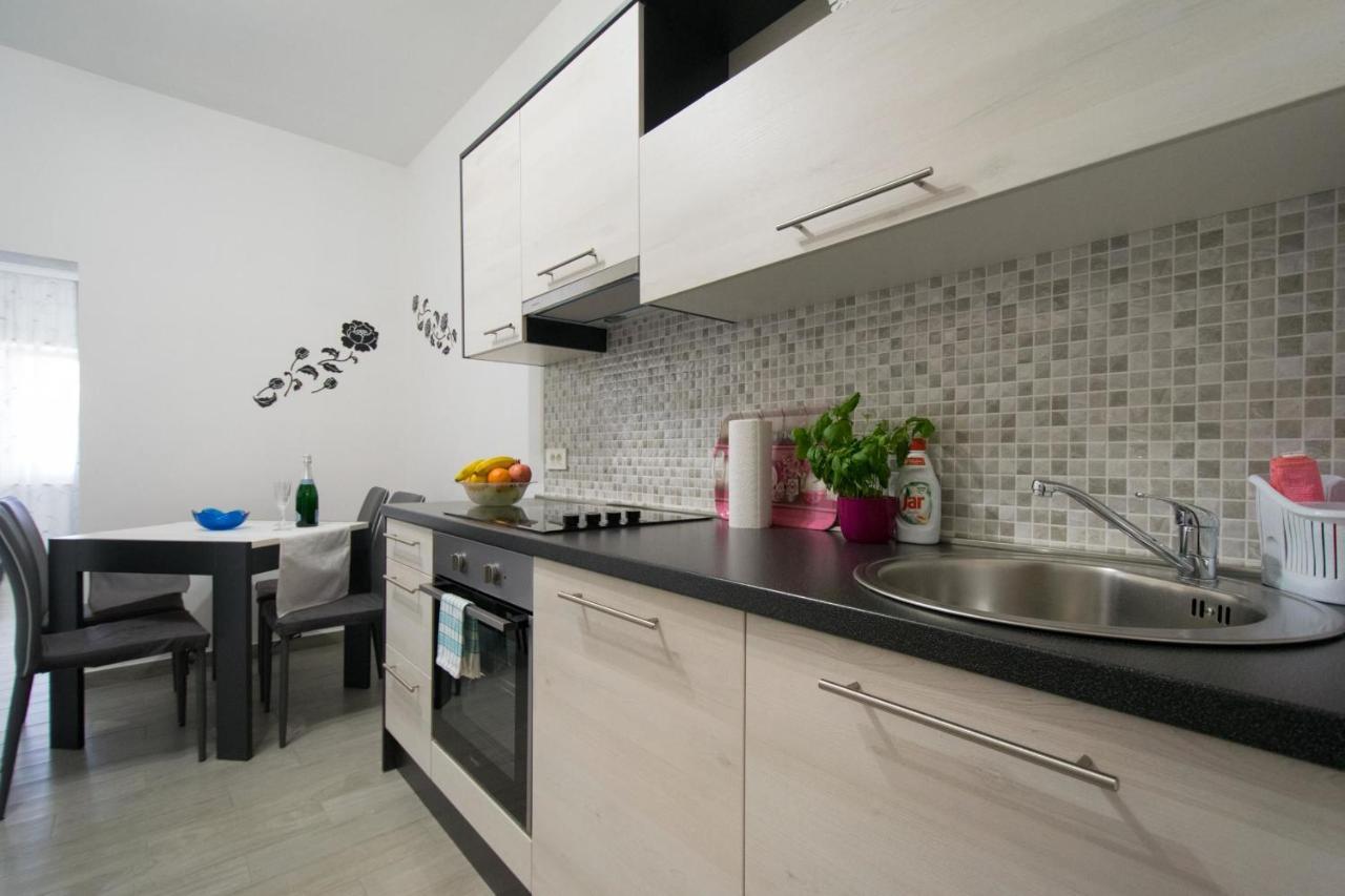 Apartments Mladenka Malinska Εξωτερικό φωτογραφία