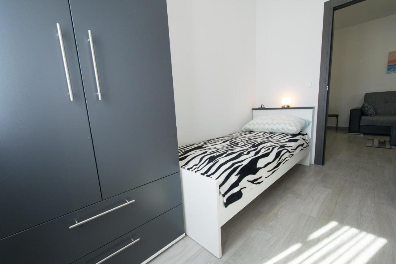 Apartments Mladenka Malinska Εξωτερικό φωτογραφία