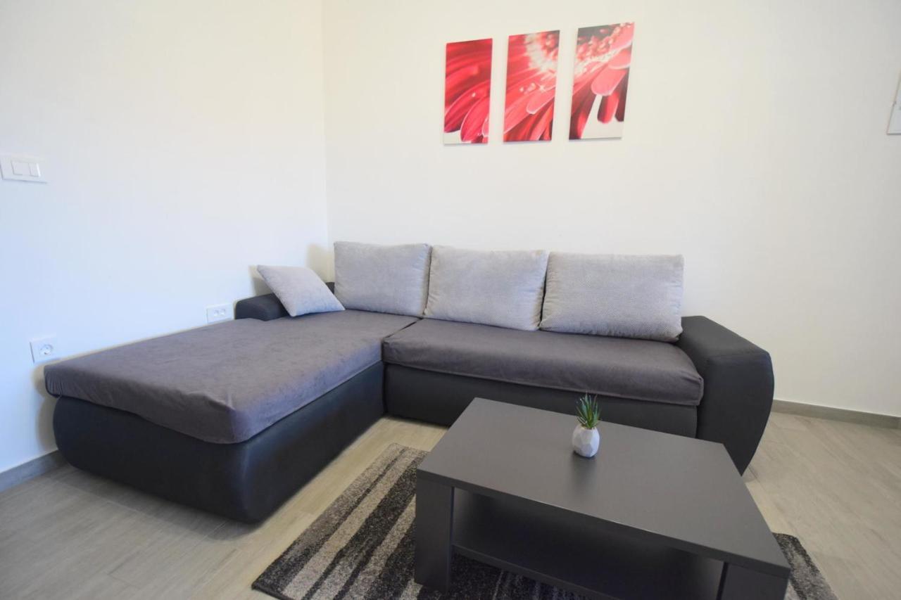 Apartments Mladenka Malinska Εξωτερικό φωτογραφία