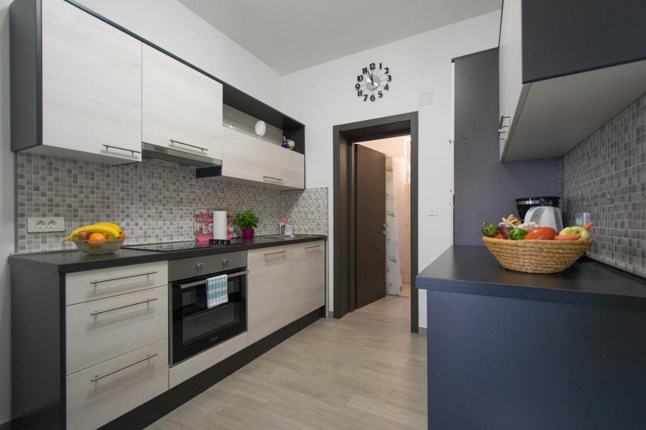 Apartments Mladenka Malinska Εξωτερικό φωτογραφία