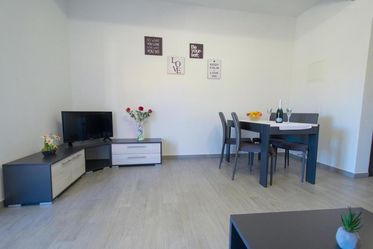 Apartments Mladenka Malinska Εξωτερικό φωτογραφία