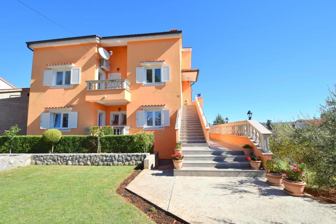 Apartments Mladenka Malinska Εξωτερικό φωτογραφία