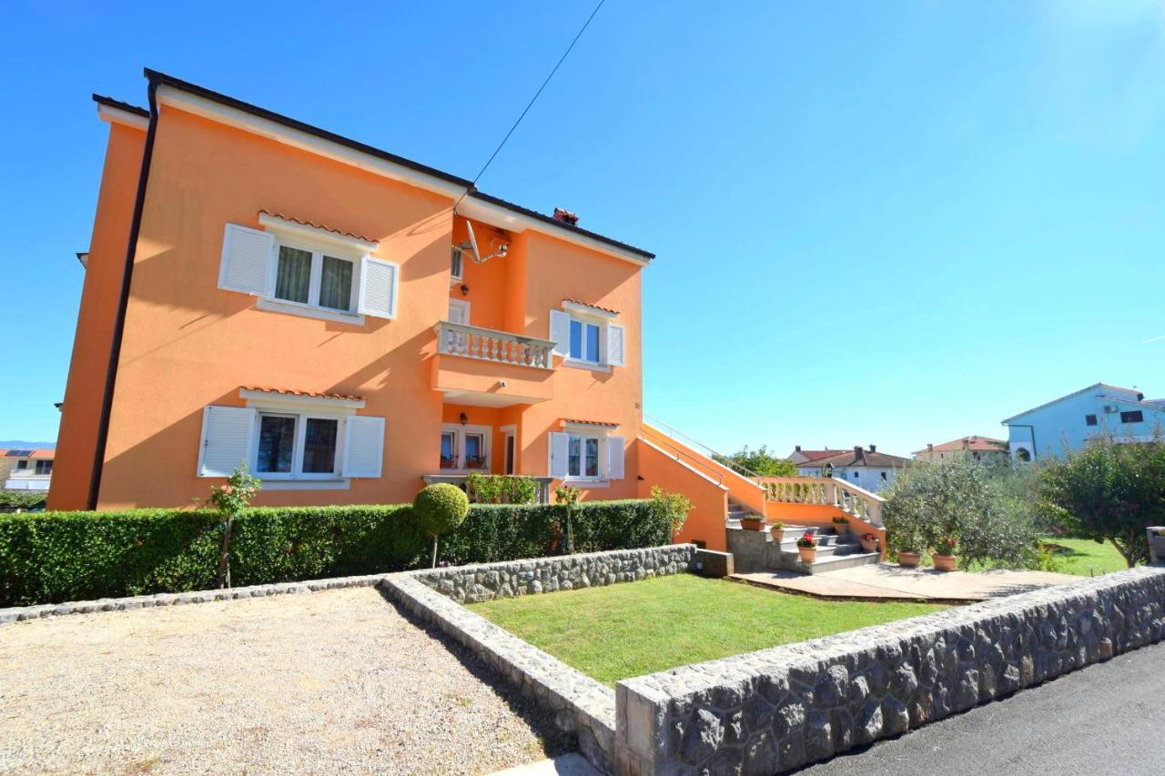 Apartments Mladenka Malinska Εξωτερικό φωτογραφία